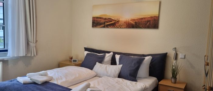 Das erste Schlafzimmer